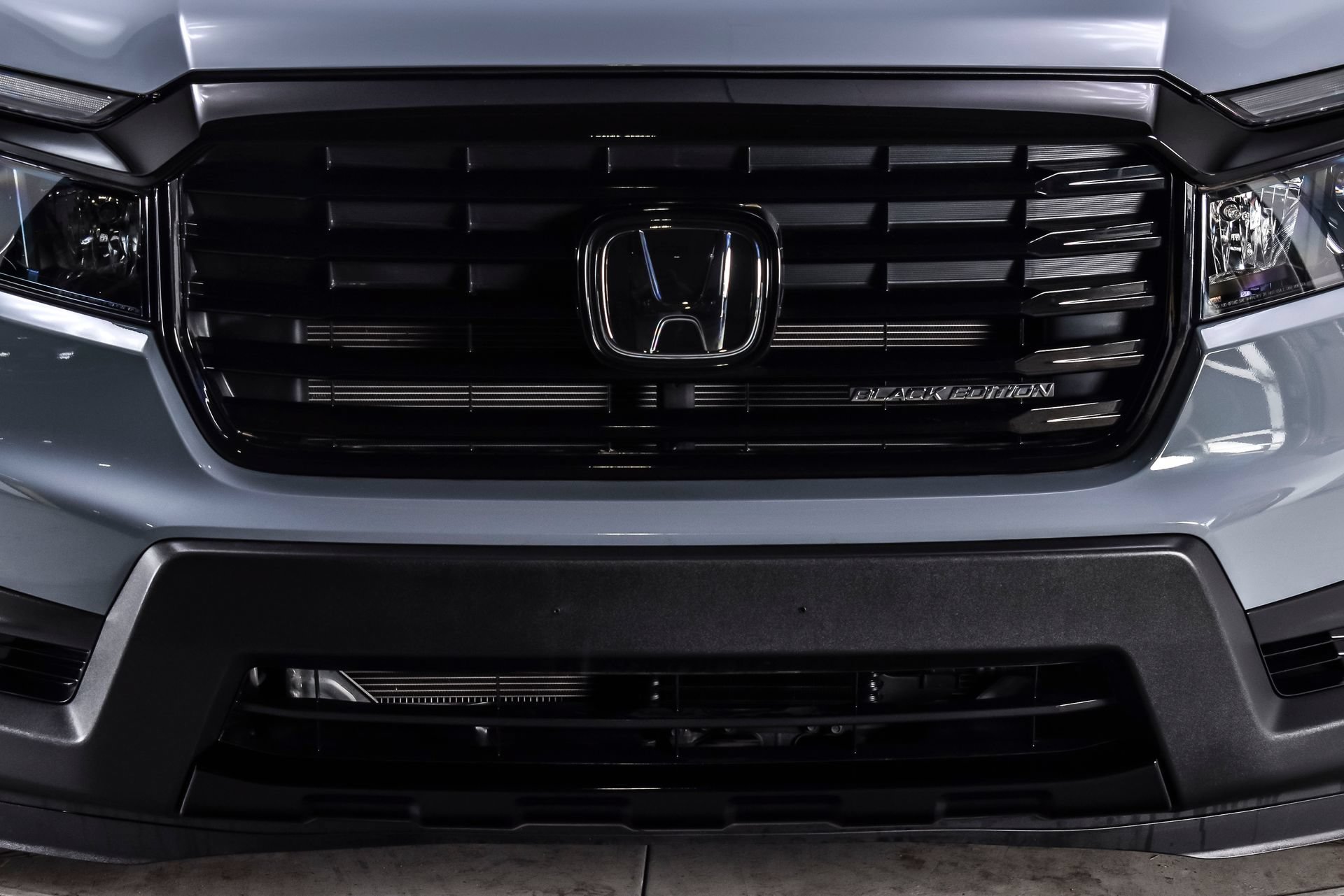 Used 2023 Honda Ridgeline Black Edition image 9