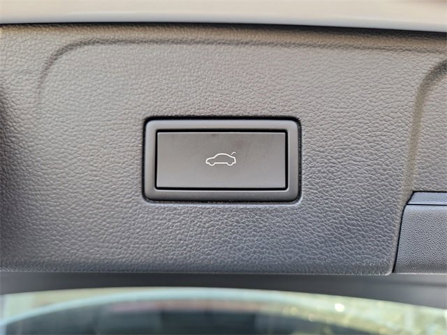 Used 2024 Volkswagen Atlas SEL Premium R-Line image 28