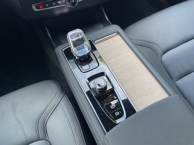 Certified 2025 Volvo XC90 B6 Core AWD/4WD image 25