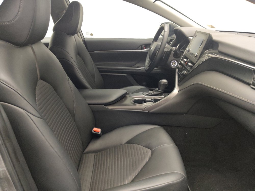 Used 2021 Toyota Camry SE FWD image 21