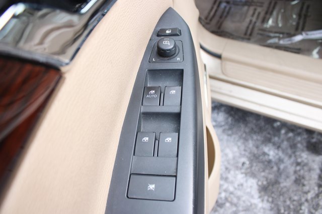 Used 2008 Saturn Vue XR w/ Premium Trim Package image 11