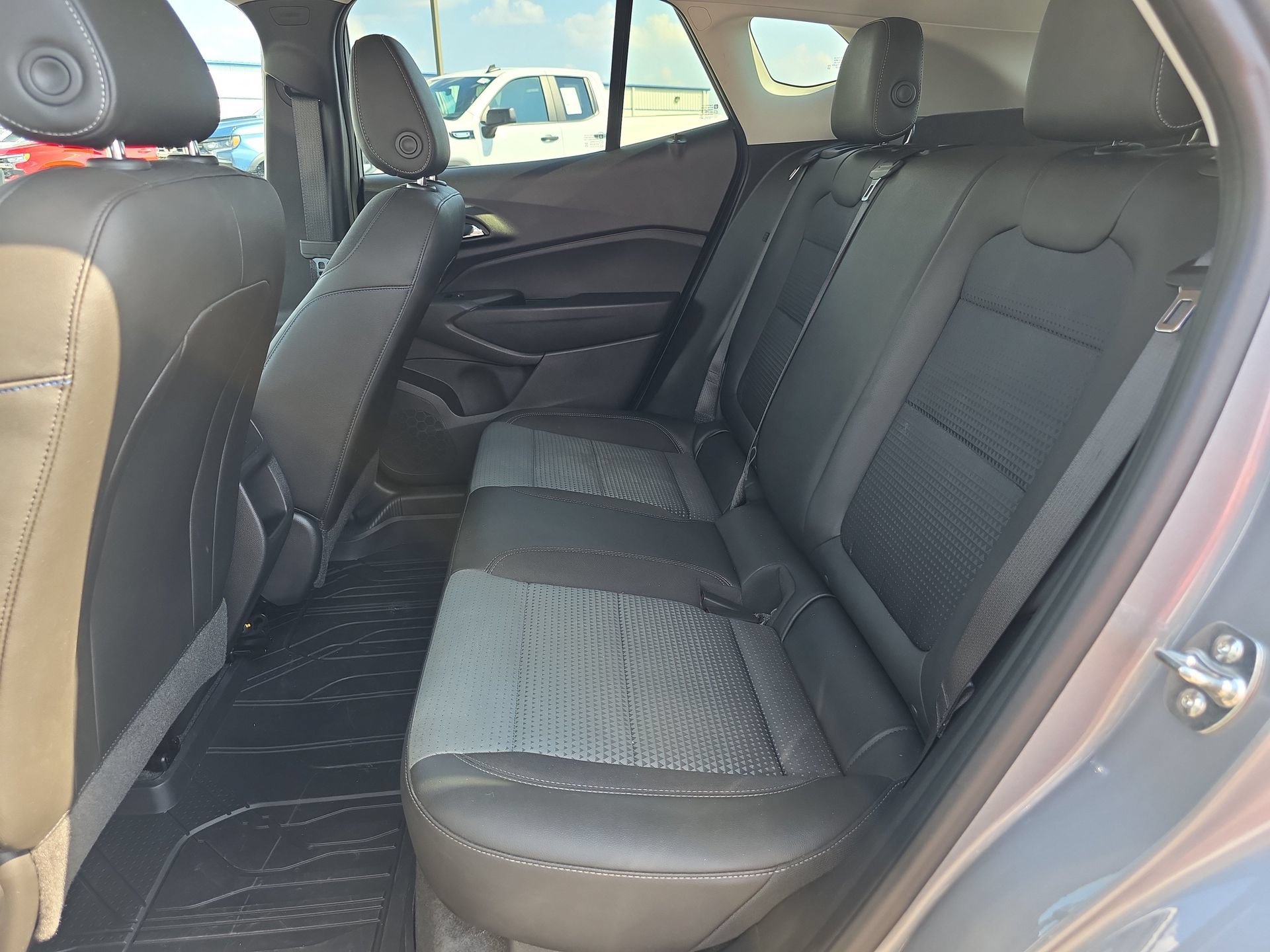 Used 2026 Chevrolet Trax LT w/ Driver Confidence Package FWD image 11