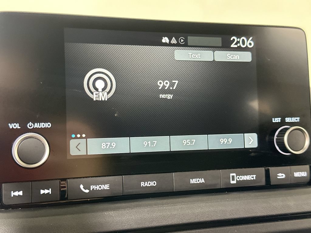 Used 2025 Honda Accord SE image 28