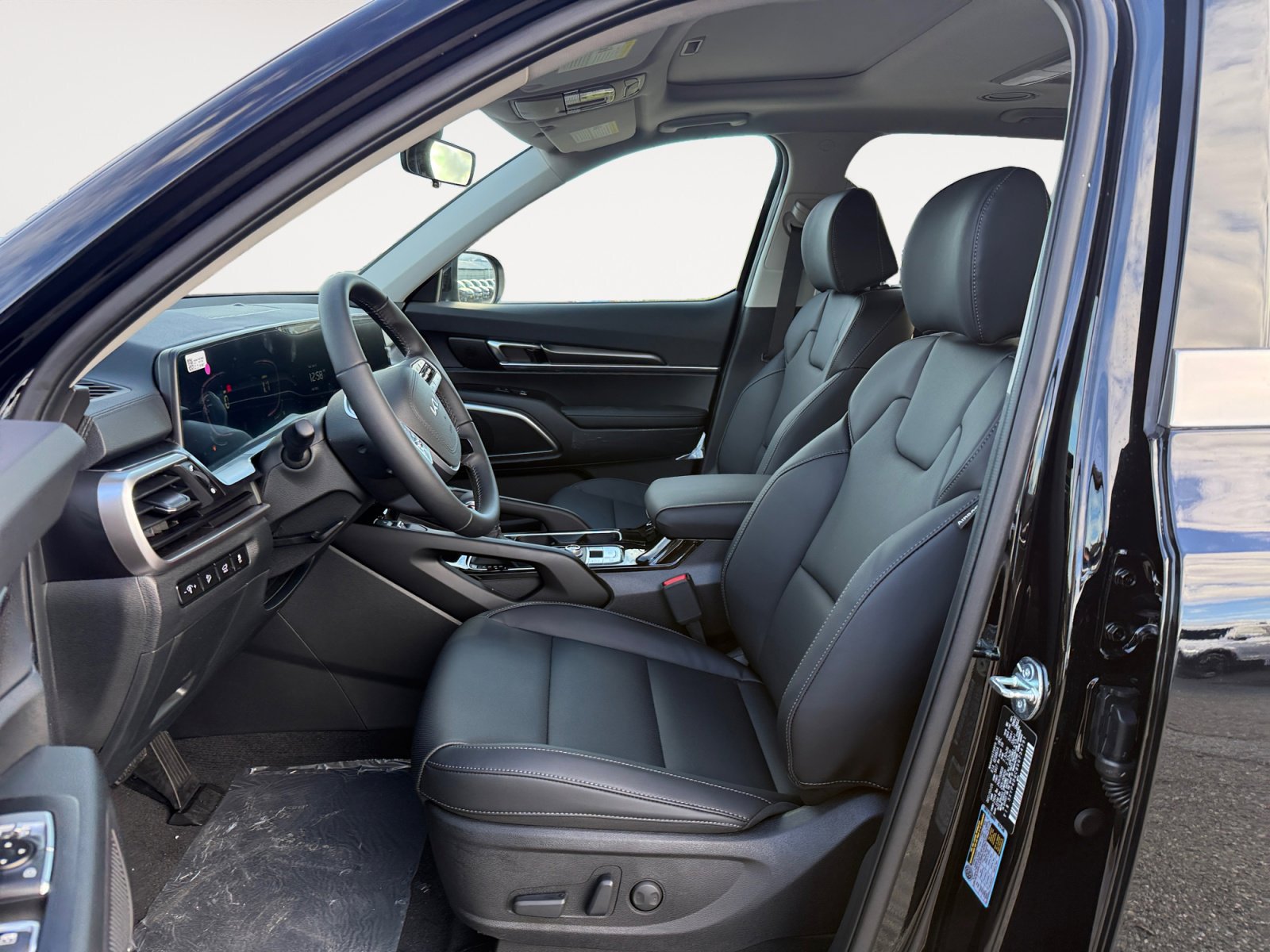 New 2025 Kia Telluride S image 10