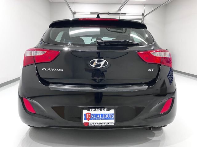 Used 2016 Hyundai Elantra GT w/ Option Group 02 image 12