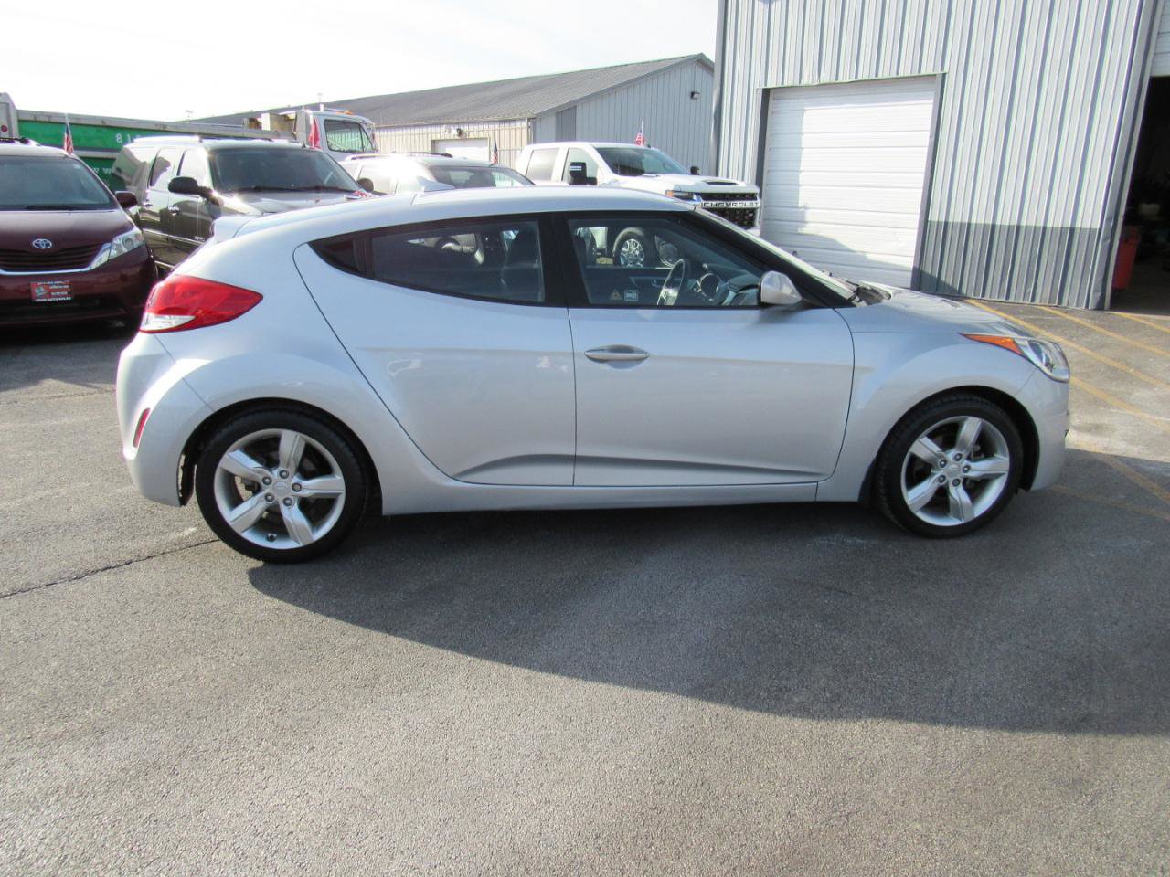 Used 2013 Hyundai Veloster image 7