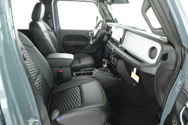 New 2025 Jeep Gladiator Sport image 21