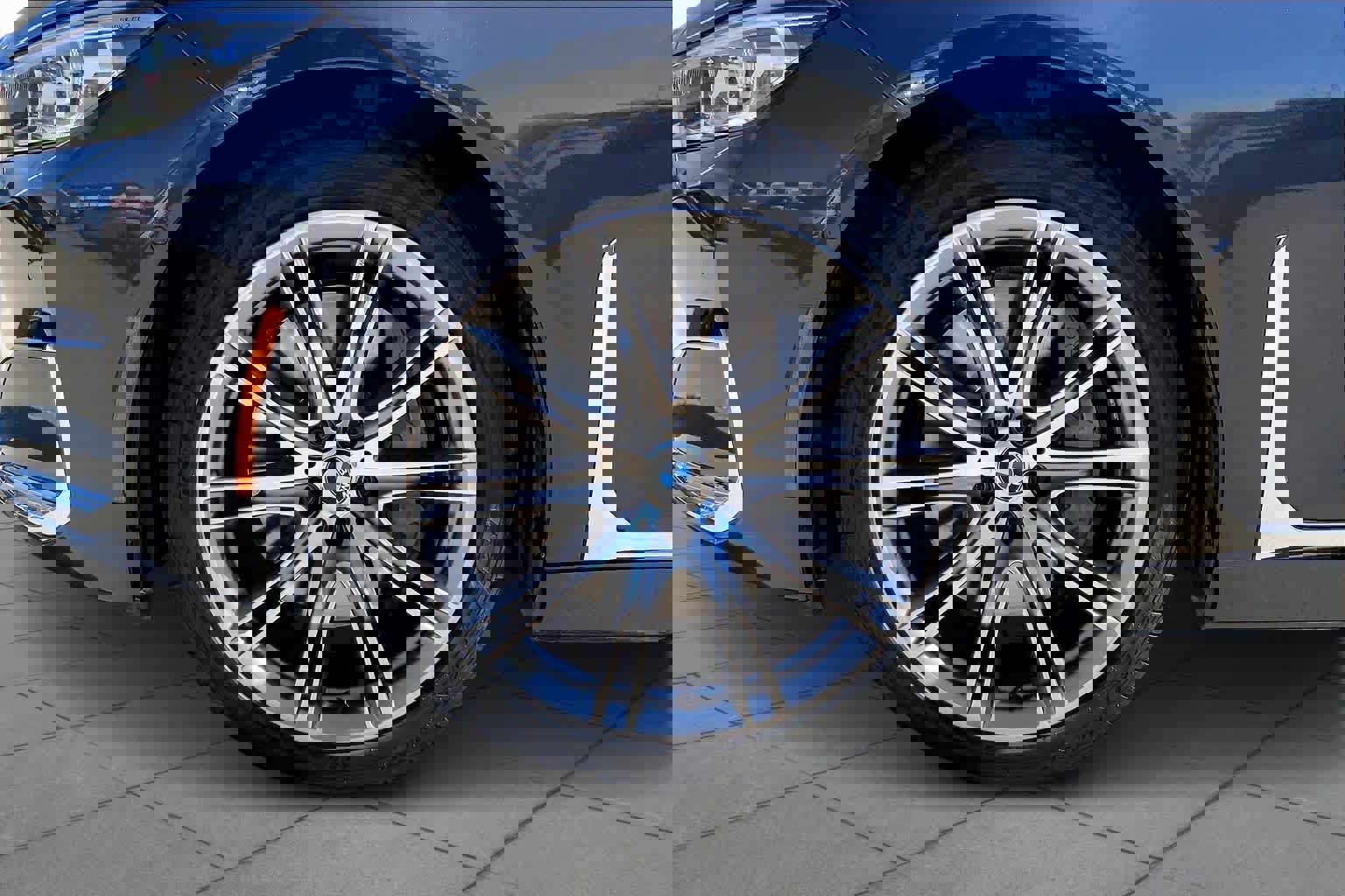 Used 2021 BMW 750i xDrive w/ Luxury Rear Seating Package image 12