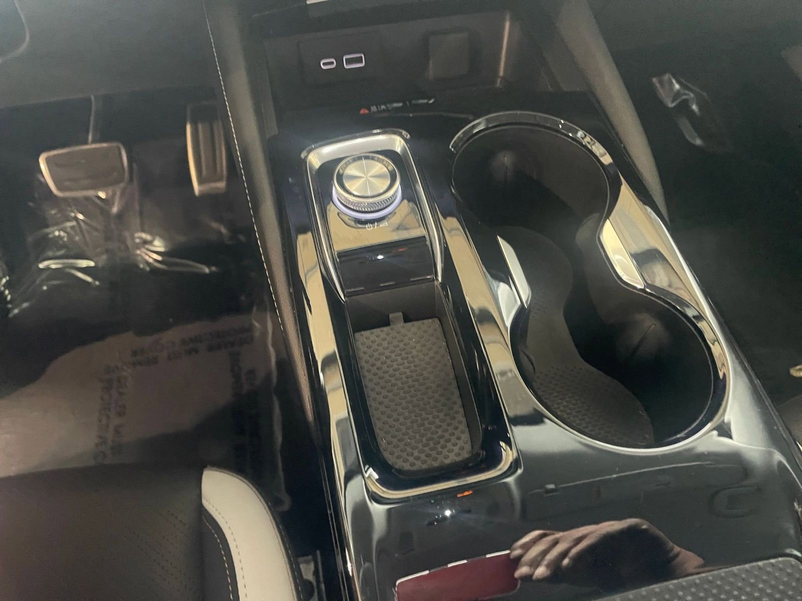 Used 2024 Buick Envision Sport Touring image 41