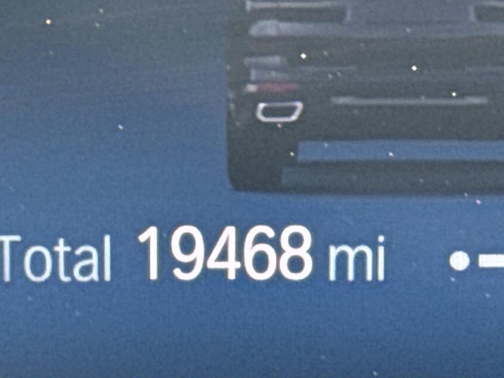 Used 2023 BMW X7 xDrive40i w/ Parking Assistance Package image 29