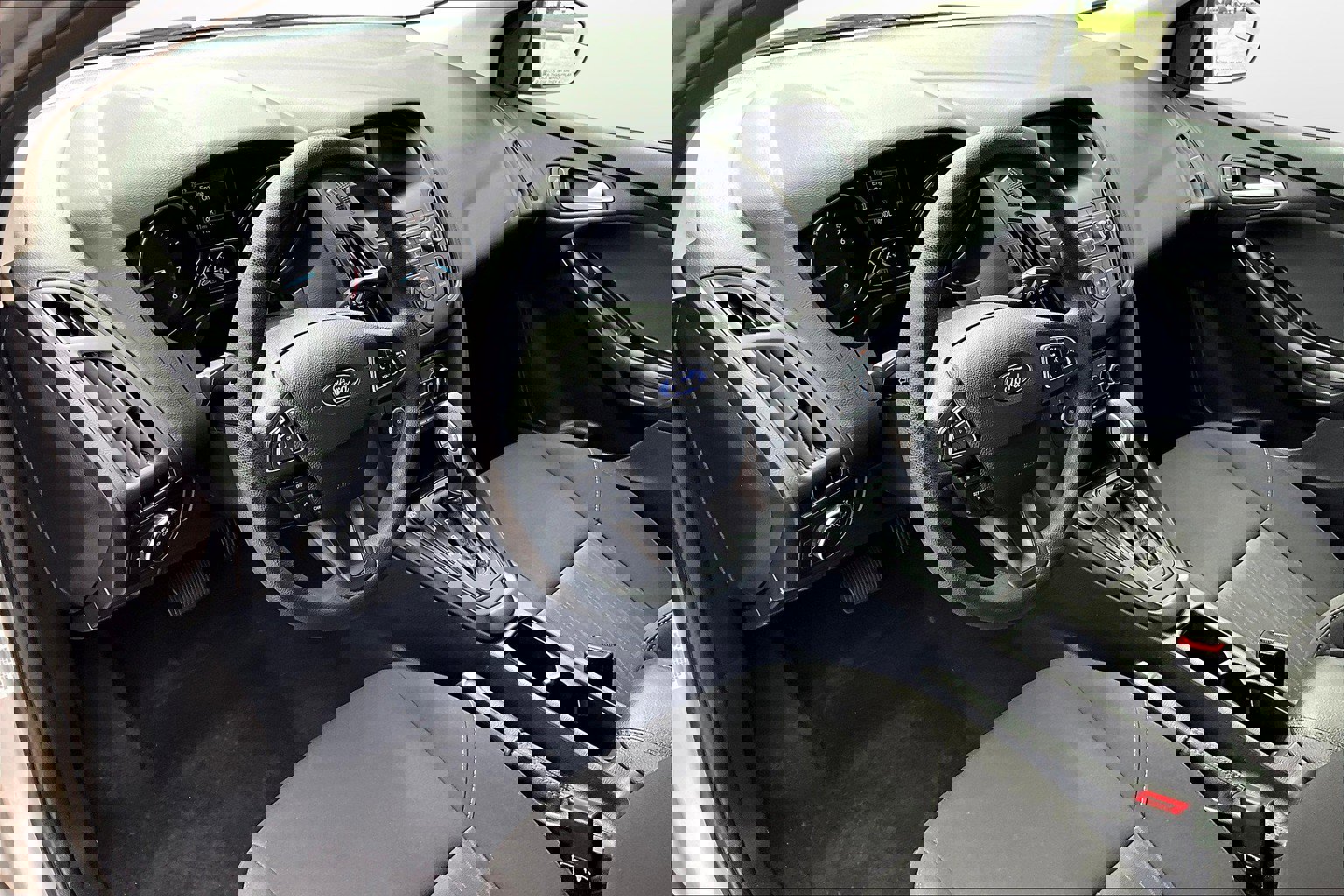 Used 2018 Ford Focus SE image 20