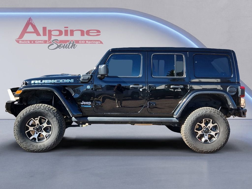 Used 2022 Jeep Wrangler Unlimited Rubicon 4xe w/ Cold Weather Group AWD/4WD image 2