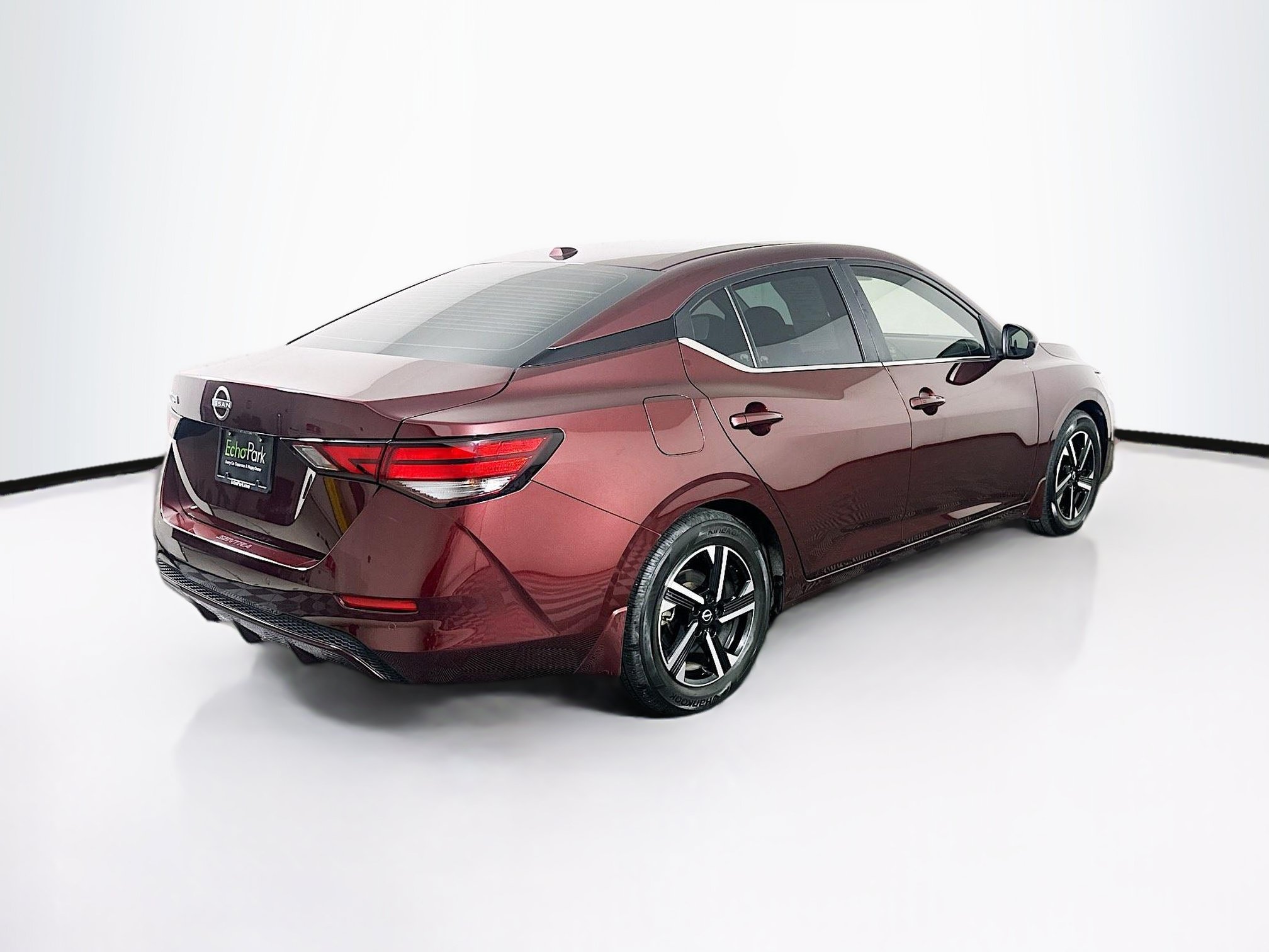 Used 2025 Nissan Sentra SV FWD image 9