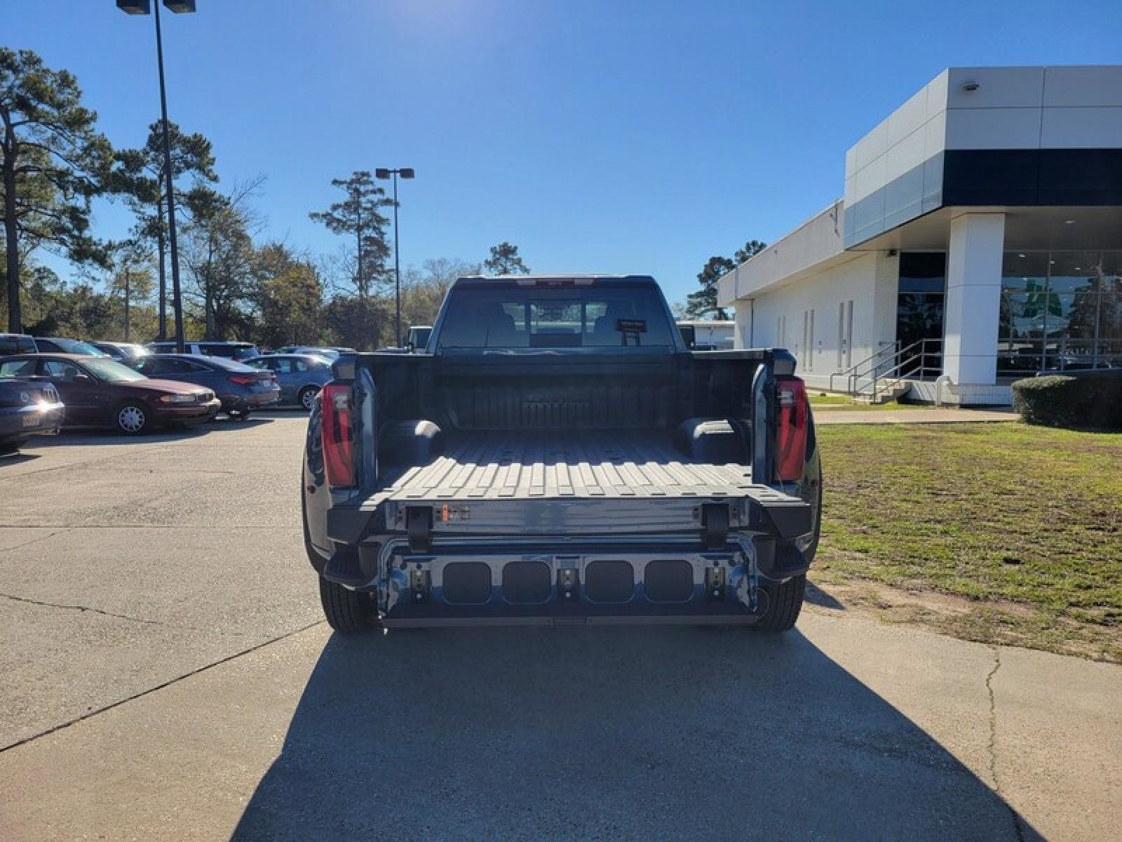 New 2026 GMC Sierra 3500 Denali w/ Denali Reserve Package image 8