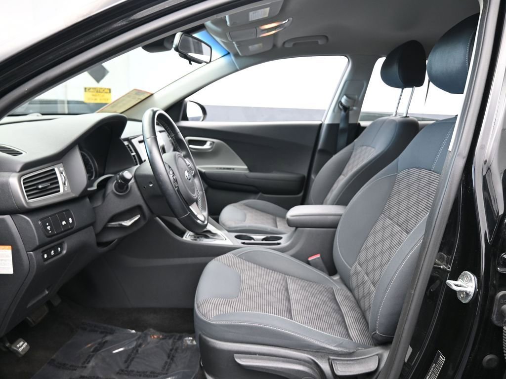 Used 2019 Kia Niro LX image 11