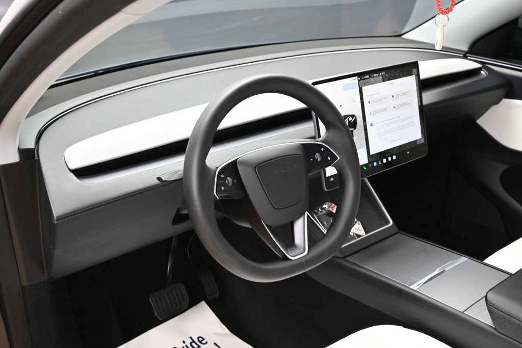 Used 2026 Tesla Model Y Long Range AWD/4WD image 22