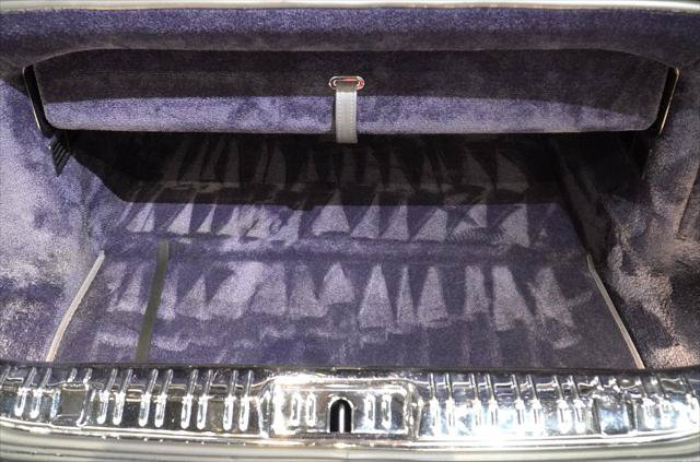 Used 2016 Rolls-Royce Dawn RWD image 28