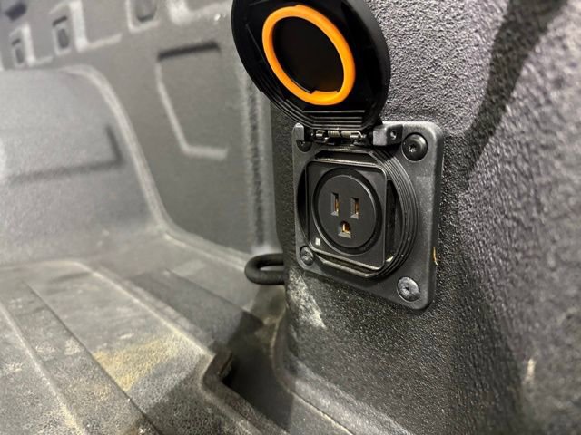 Used 2023 GMC Sierra 1500 AT4X image 11