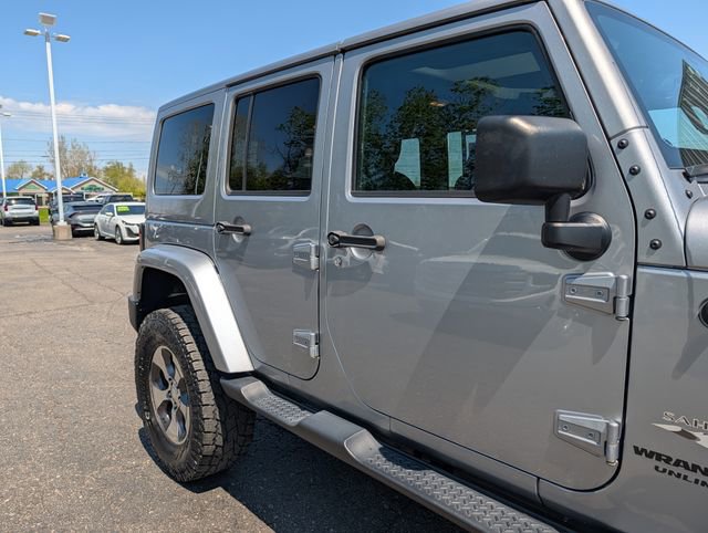 Used 2017 Jeep Wrangler Unlimited Sahara w/ Connectivity Group AWD/4WD image 8