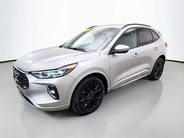 Certified 2023 Ford Escape ST-Line Elite w/ Premium Technology Package AWD/4WD image 3