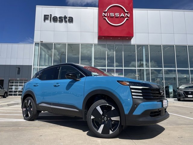 New 2025 Nissan Kicks SR w/ SR Premium Package