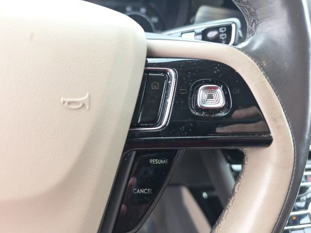 Used 2020 Lincoln Corsair AWD w/ Premium Package image 14