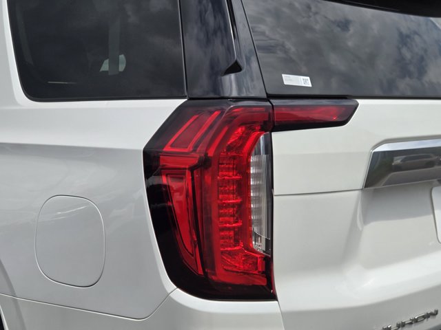 Used 2023 GMC Yukon Denali RWD image 9