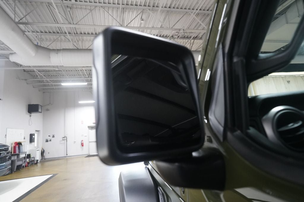 Used 2021 Jeep Wrangler Sport AWD/4WD image 23
