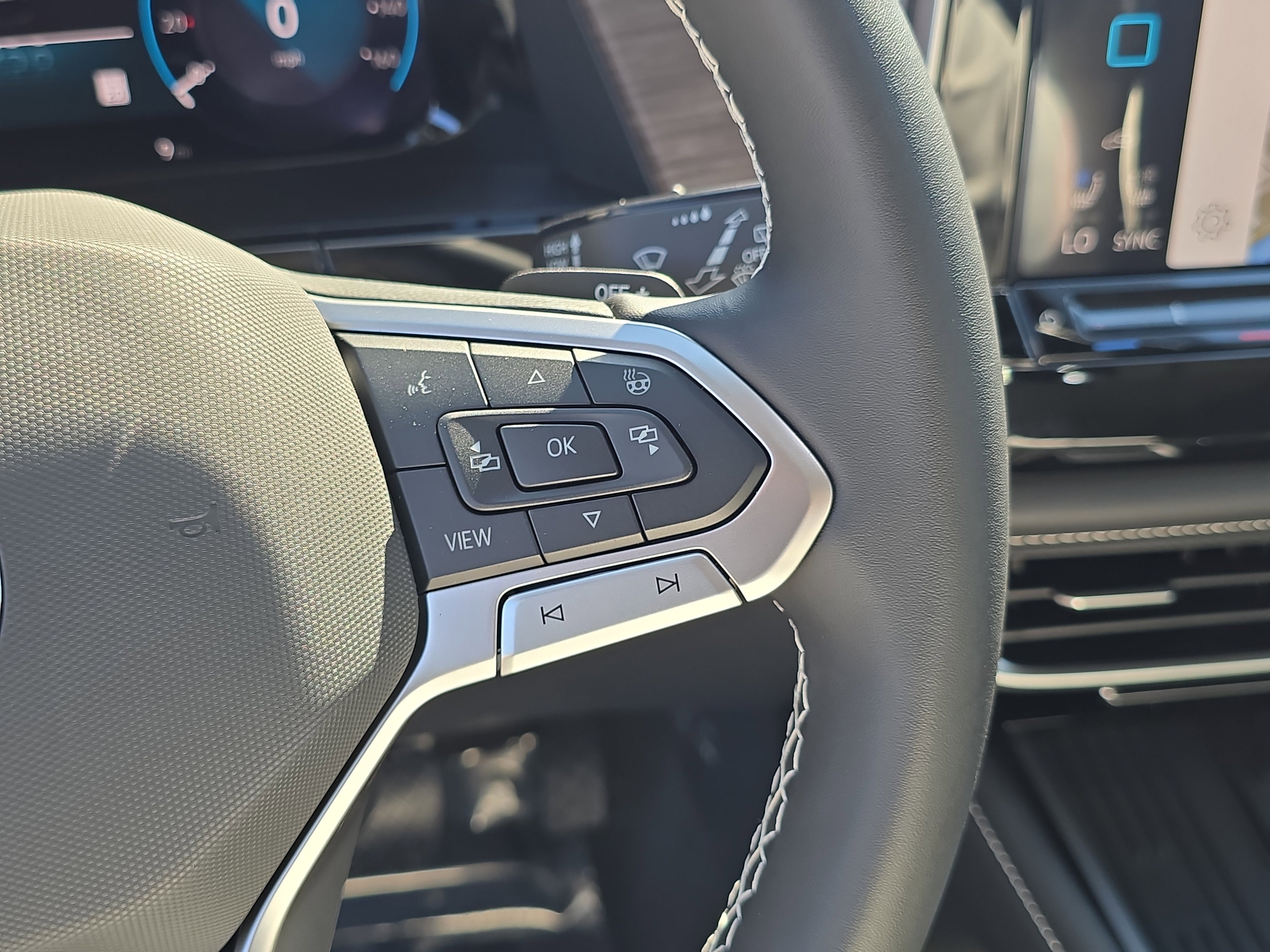 New 2026 Volkswagen Atlas SEL image 32