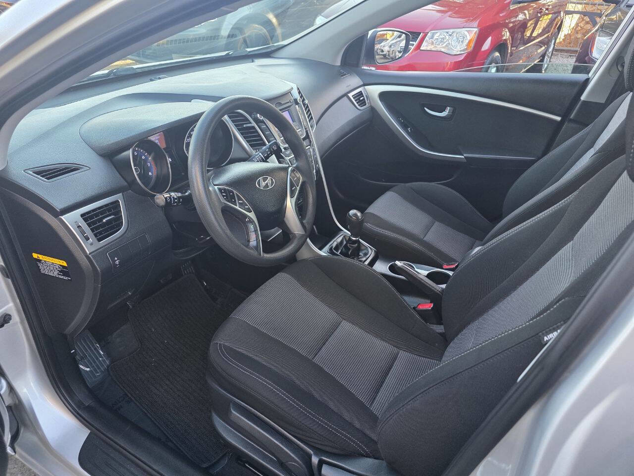 Used 2014 Hyundai Elantra GT image 10