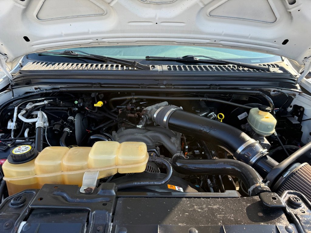 Used 2005 Ford Excursion XLT image 37