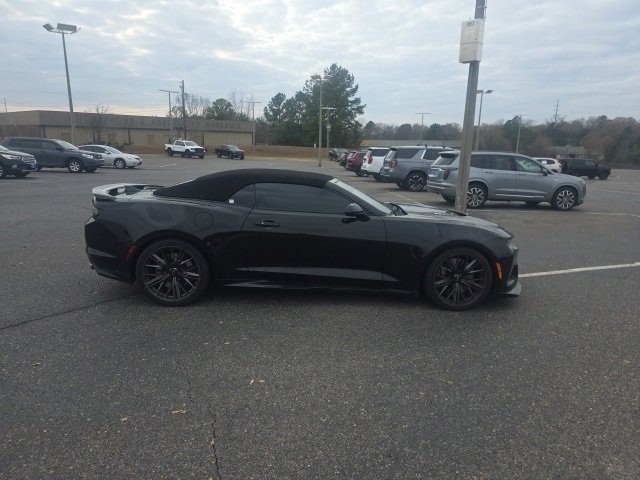 Used 2023 Chevrolet Camaro ZL1 image 2