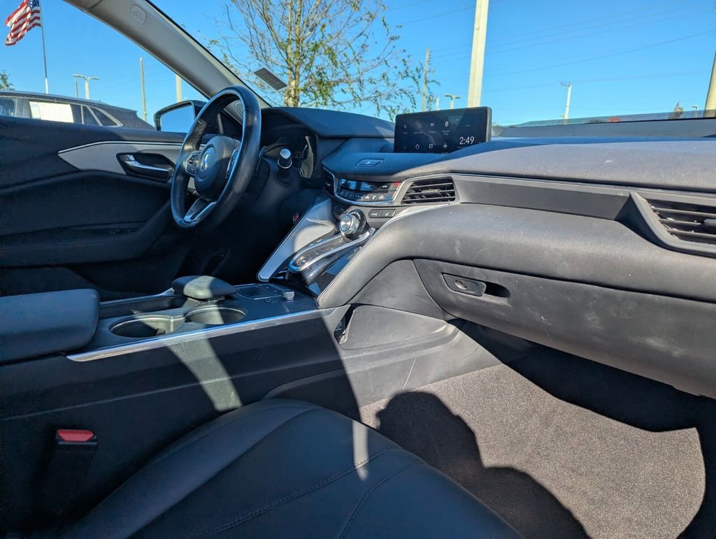 Used 2023 Acura TLX image 9