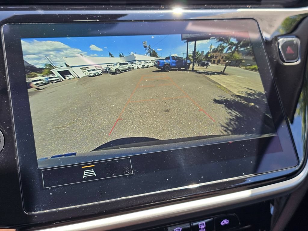 Used 2022 Chevrolet Bolt EUV LT w/ Comfort Package FWD image 30
