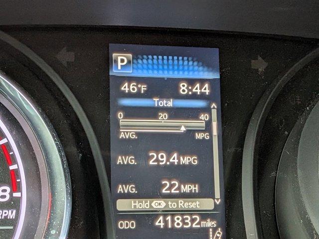 Used 2020 Toyota Camry SE image 5