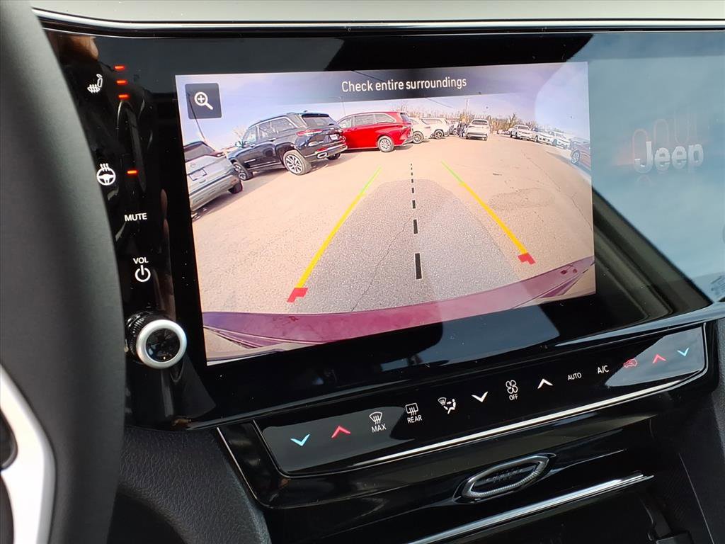 New 2026 Jeep Grand Cherokee Altitude image 27