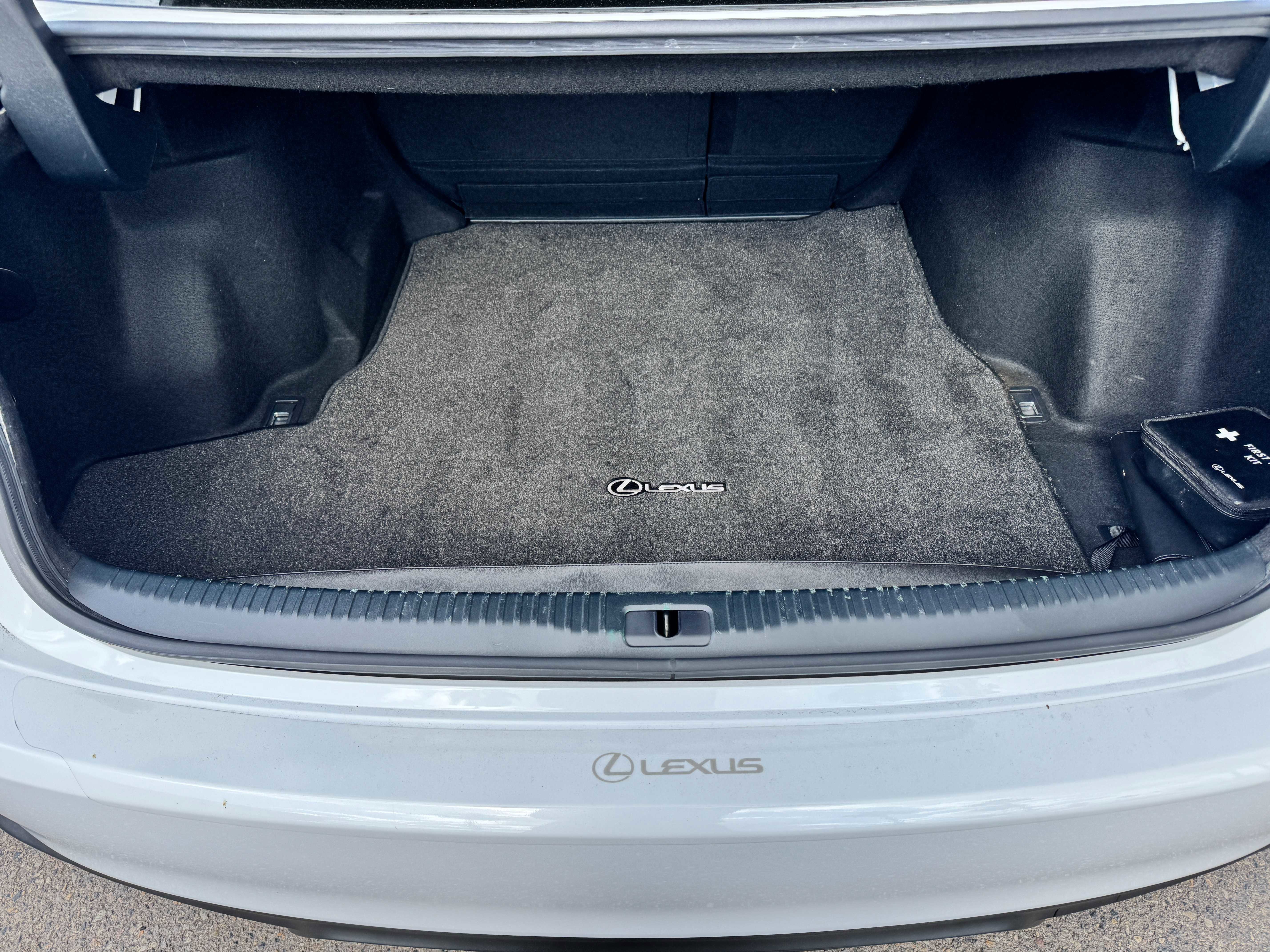 Used 2017 Lexus IS 200t F Sport w/ F Sport Package RWD image 9