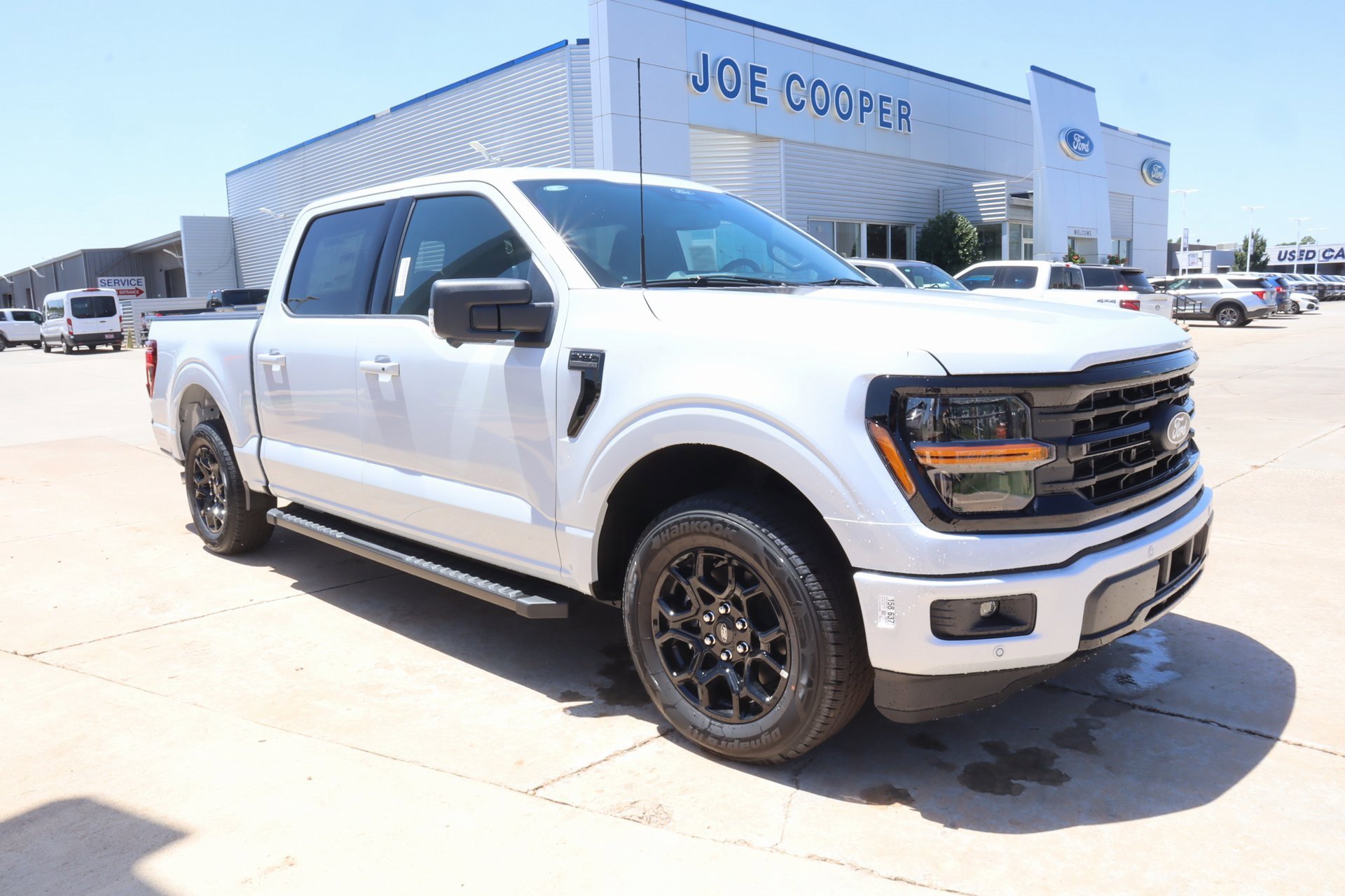 New 2025 Ford F150 XLT w/ Equipment Group 302A MID