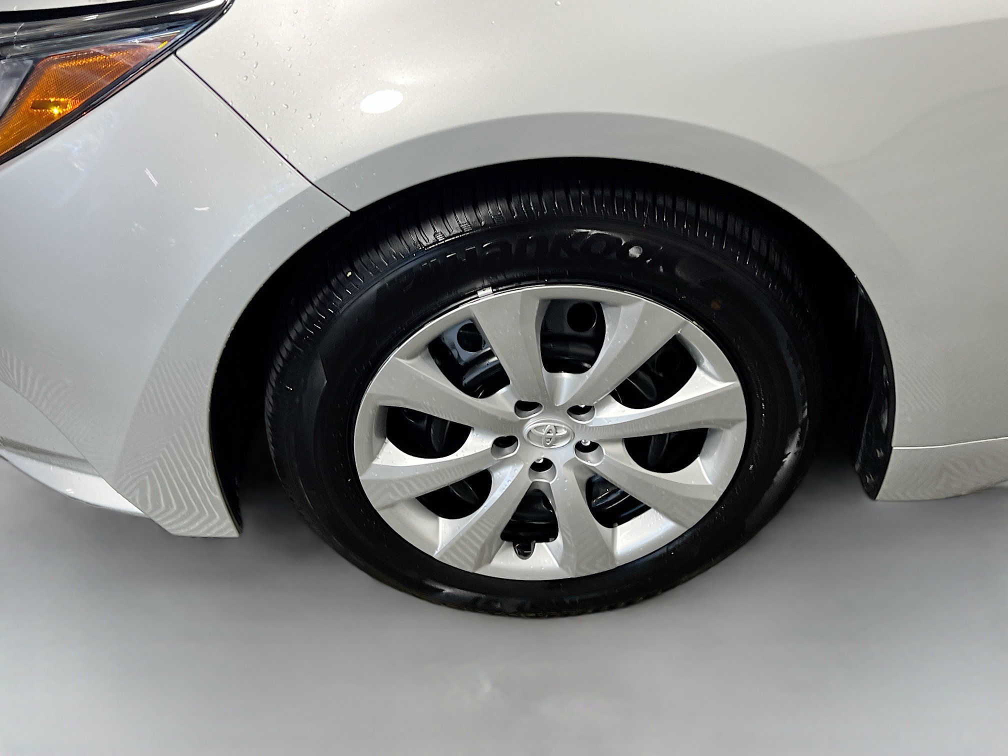 Used 2025 Toyota Corolla LE w/ Convenience Package FWD image 14