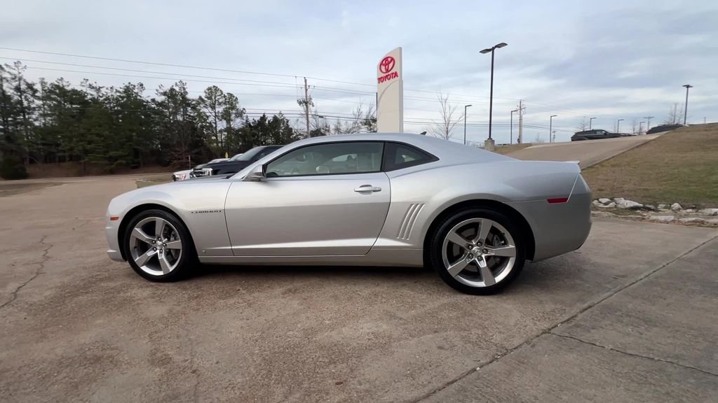 Used 2010 Chevrolet Camaro SS w/ RS Package image 3