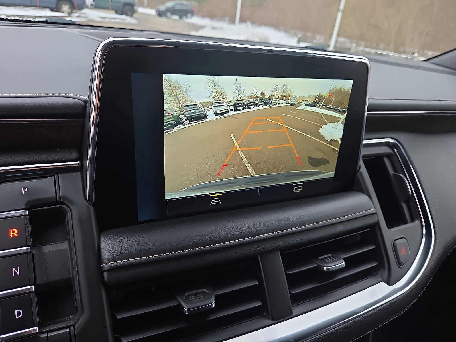 Used 2023 Chevrolet Suburban Premier image 19