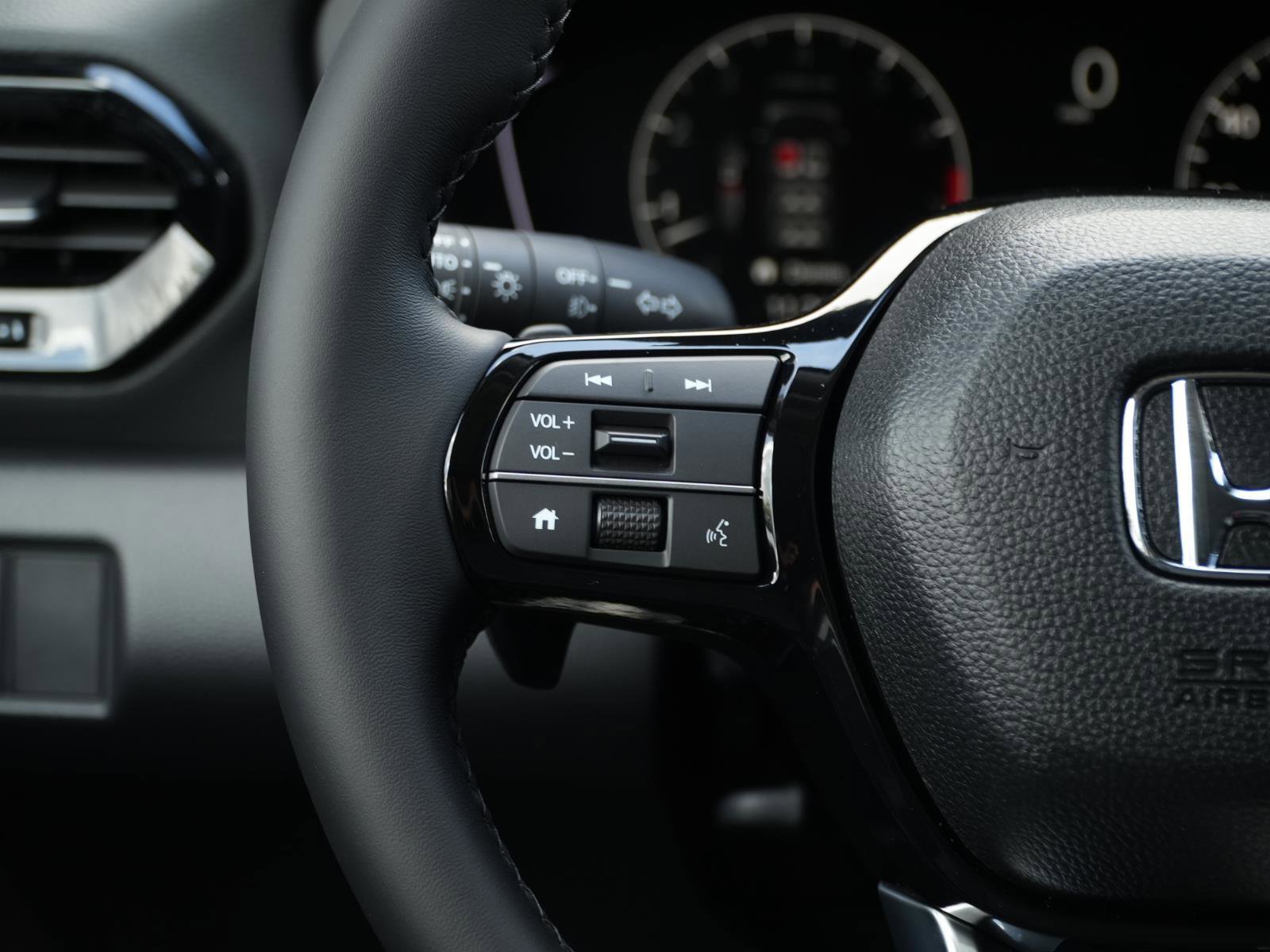 Used 2025 Honda Pilot Touring image 23