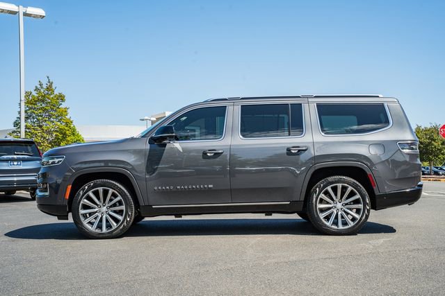 Used 2023 Jeep Grand Wagoneer 4WD w/ Flexible Seating Group image 4