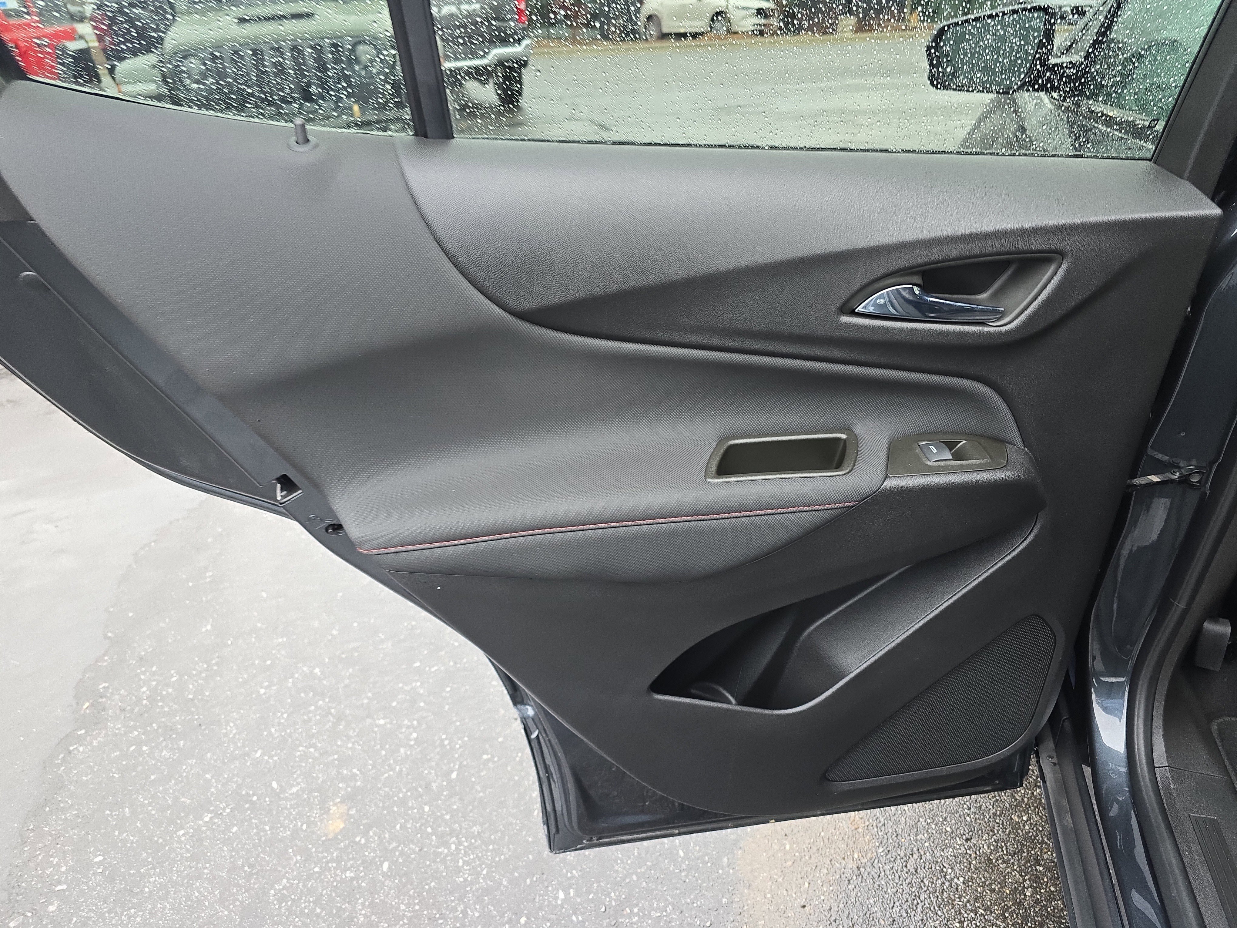 Used 2023 Chevrolet Equinox RS image 14