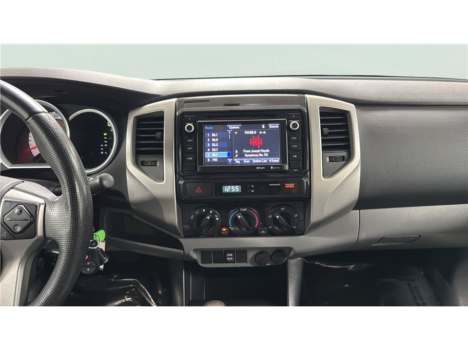 Used 2014 Toyota Tacoma PreRunner w/ TRD Off-Road Package RWD image 30
