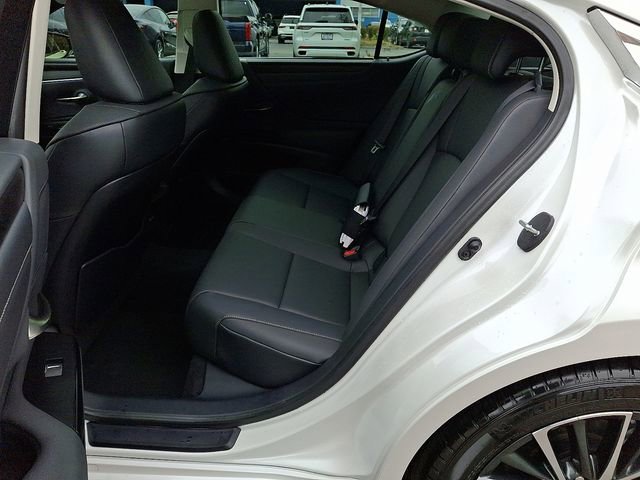 Used 2024 Lexus ES 350 w/ Premium Package image 13