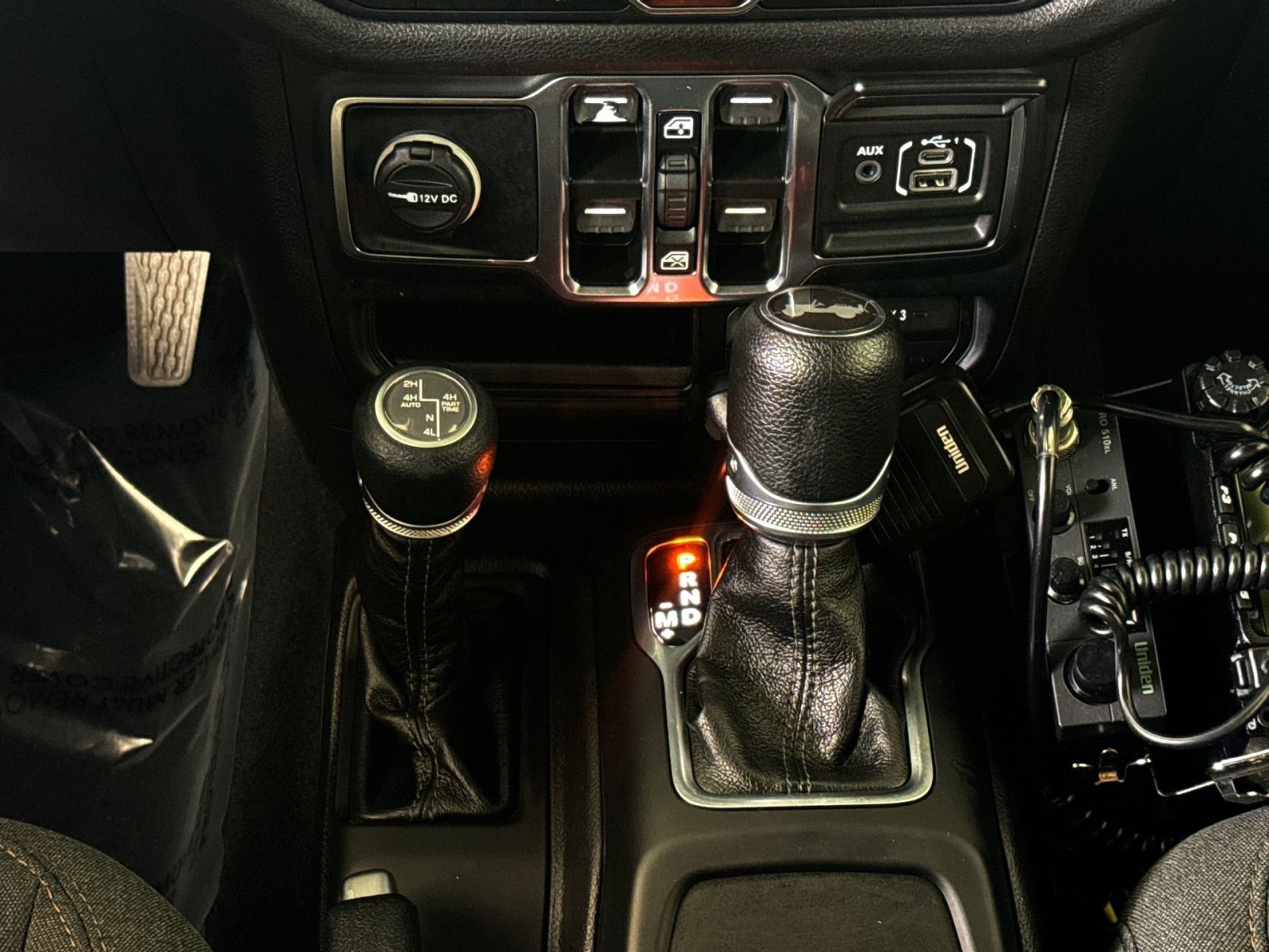 Used 2024 Jeep Wrangler Unlimited w/ Convenience Group AWD/4WD image 21