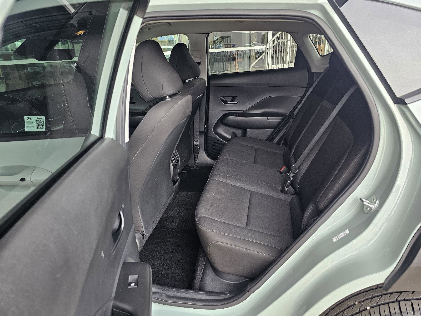 Used 2024 Hyundai Kona SEL AWD/4WD image 17
