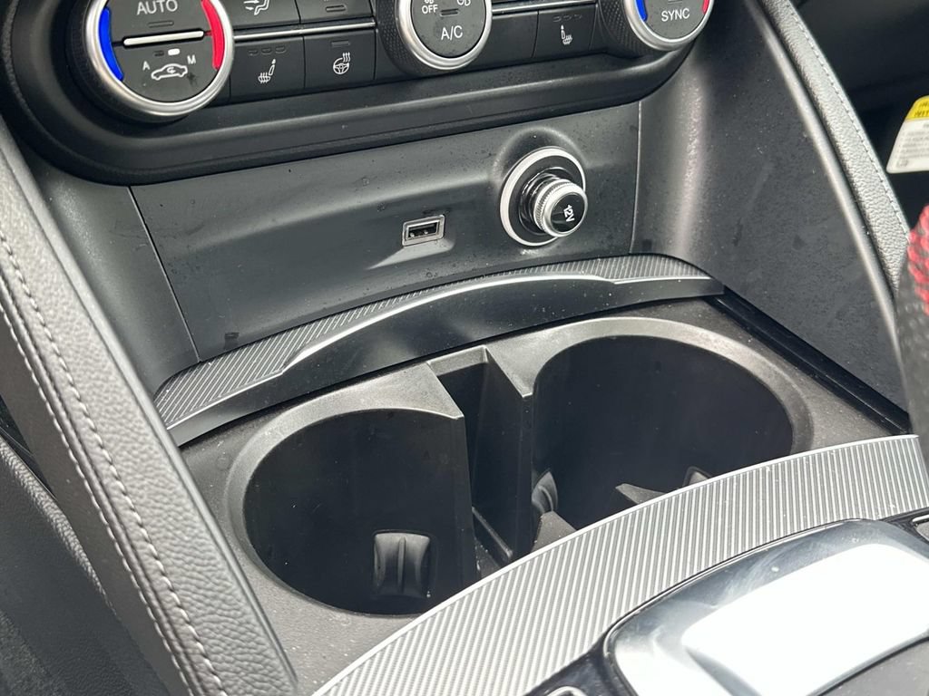 Used 2024 Alfa Romeo Stelvio AWD image 22