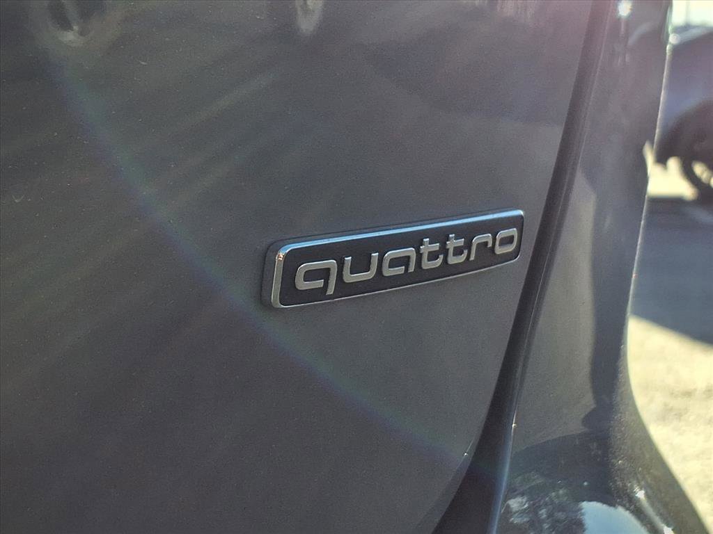 Used 2023 Audi Q4 e-tron Premium image 35